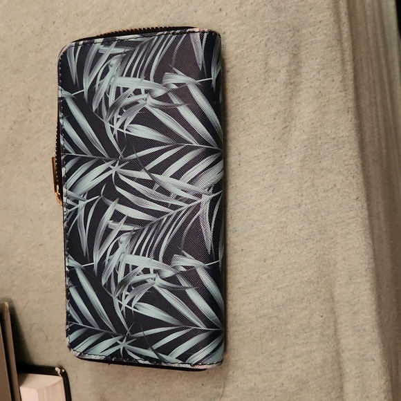 Womens wallet - Picture 1 of 5